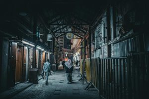 Experiencing night markets for vibrant cultural finds