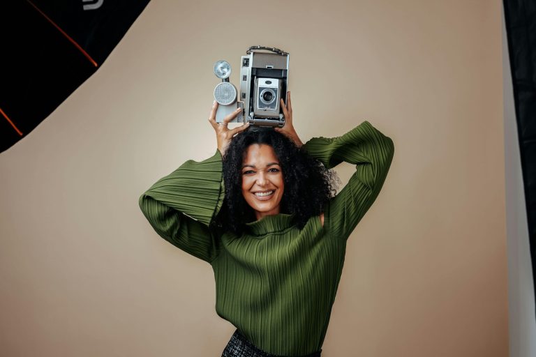 Digital icons set fashion trends in the metaverse