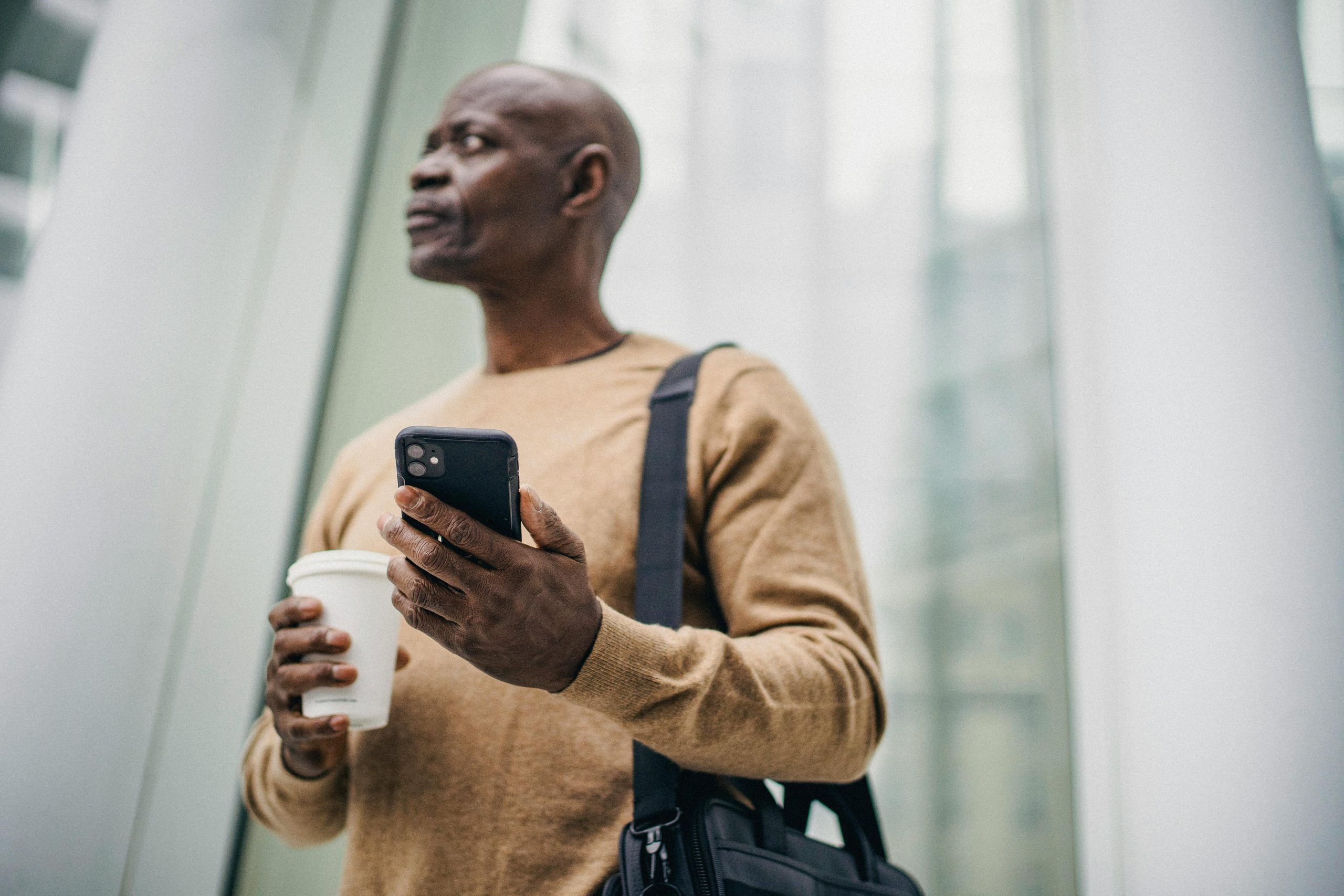 Smart Coffee Mugs That Maintain Perfect Temperatures