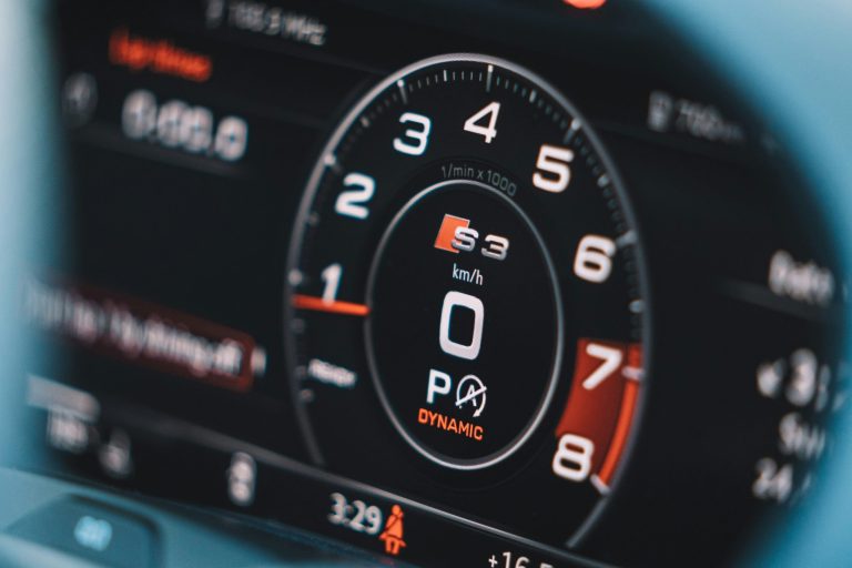 Essential Car Gadgets for Modern Drivers